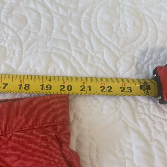 Tommy Hilfiger Men's Red Flat Front Shorts Size 40 Pre-Owned EUC. - Picture 5 of 6